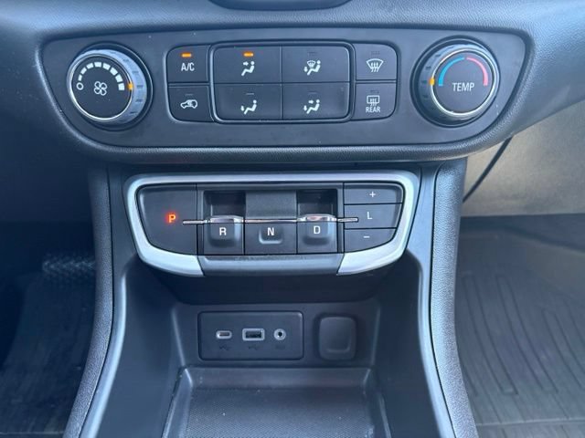 Used 2024 GMC Terrain SLE w/ LPO, Floor Liner Package FWD image 24