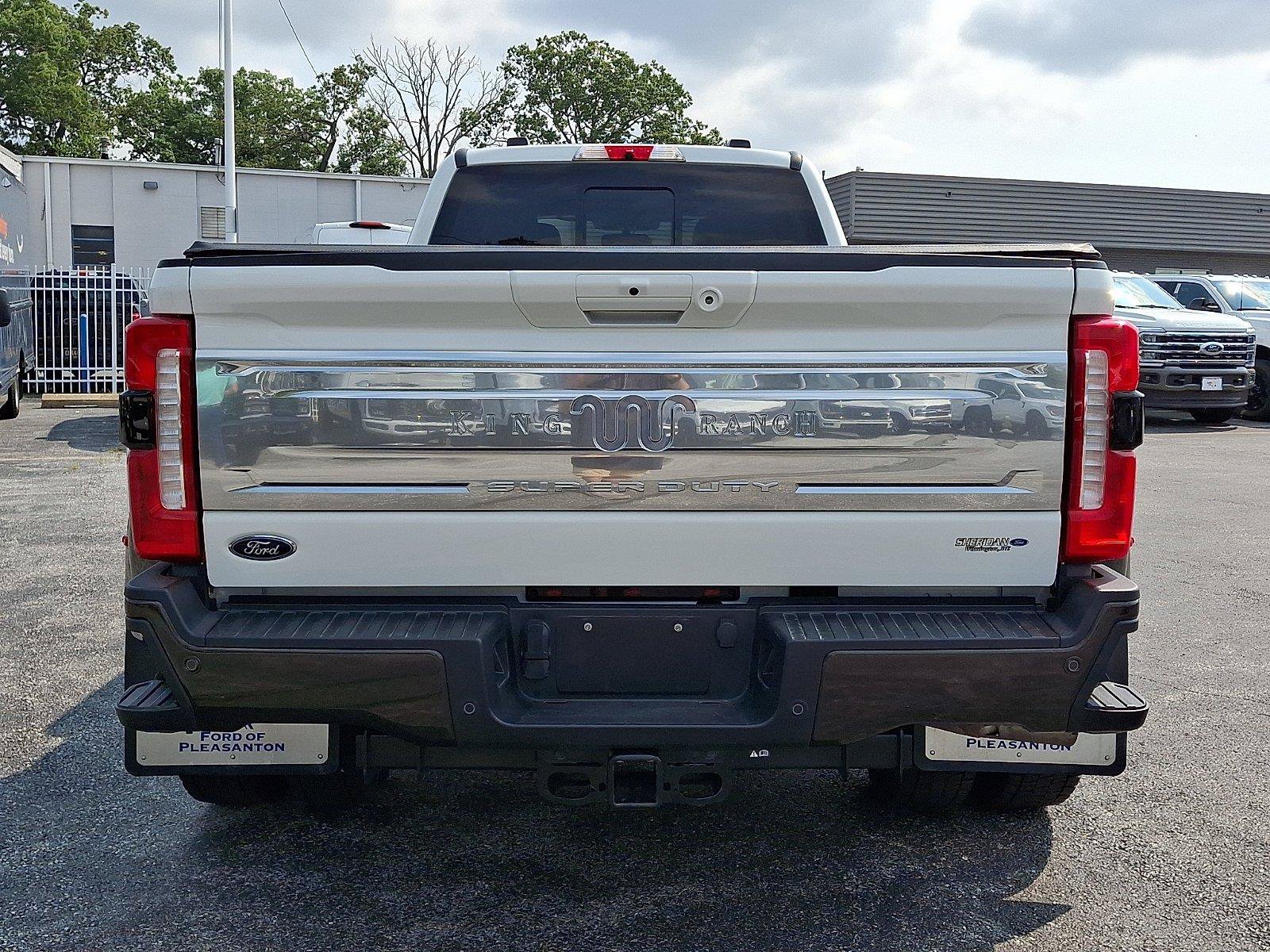 Certified 2025 Ford F450 King Ranch w/ FX4 Off-Road Package AWD/4WD image 5