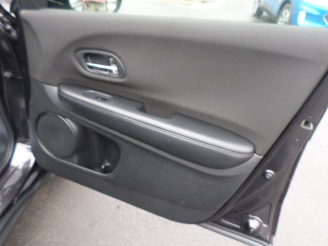 Used 2017 Honda HR-V LX image 33