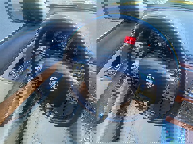 Used 2010 Jaguar XF Luxury image 41