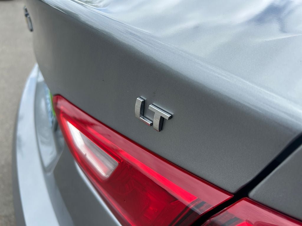 Used 2023 Chevrolet Malibu LT FWD image 34