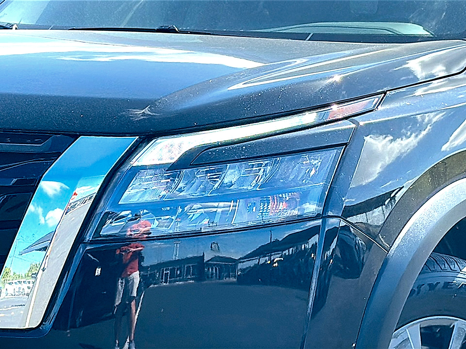 Used 2024 Nissan Pathfinder SV FWD image 4