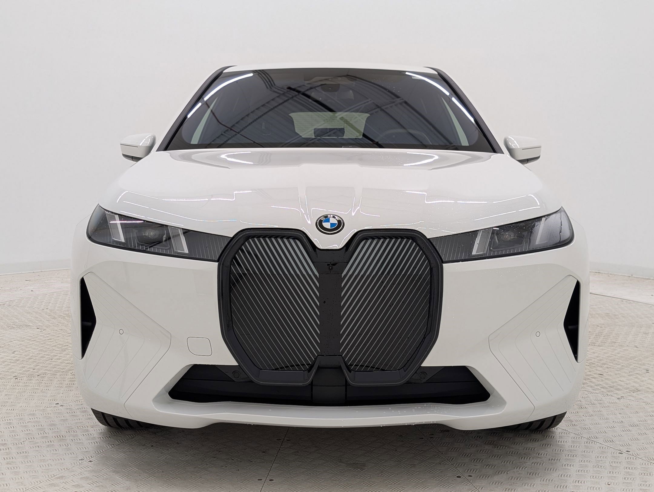 New 2026 BMW iX xDrive45 image 6