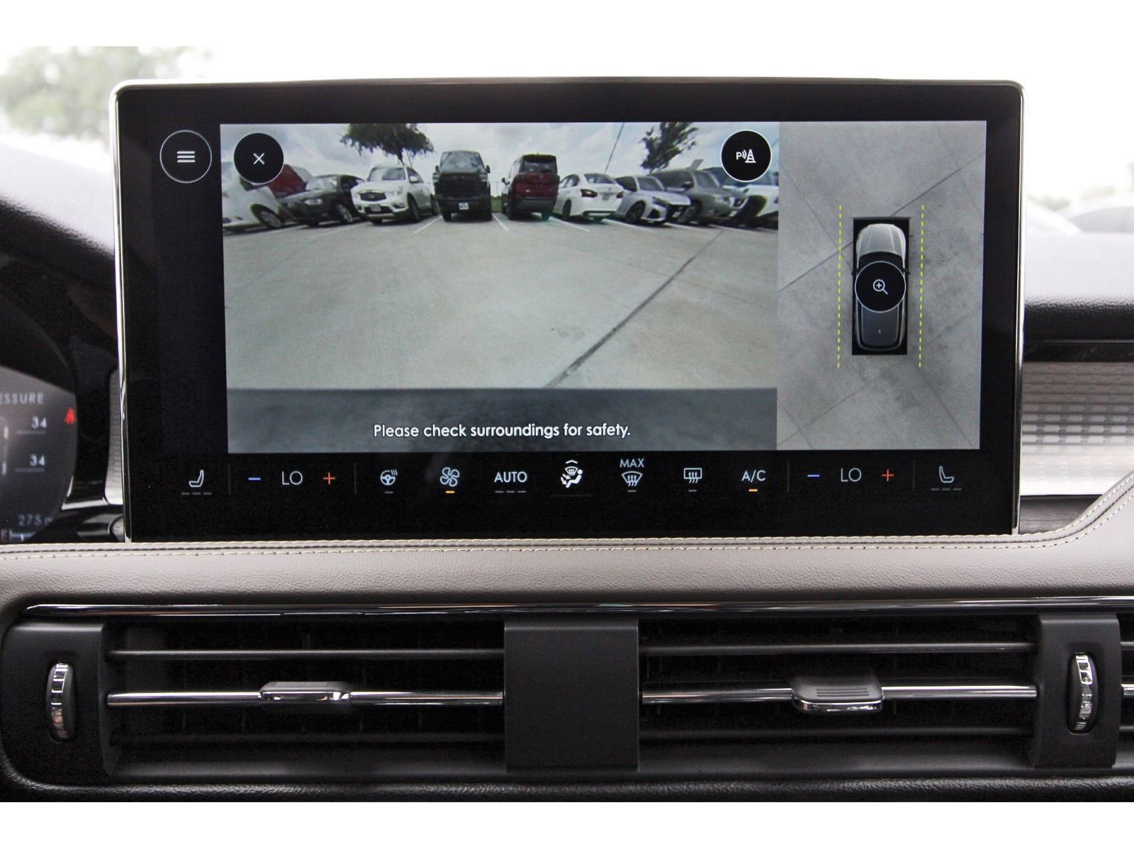 Used 2025 Lincoln Corsair FWD w/ Equipment Group 101A image 25