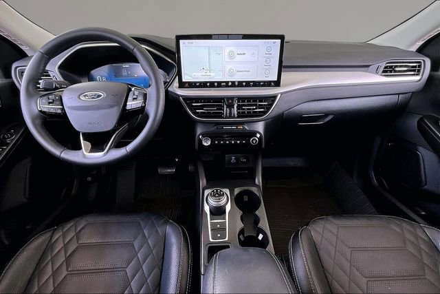 Used 2023 Ford Escape Platinum w/ Premium Technology Package AWD/4WD image 7