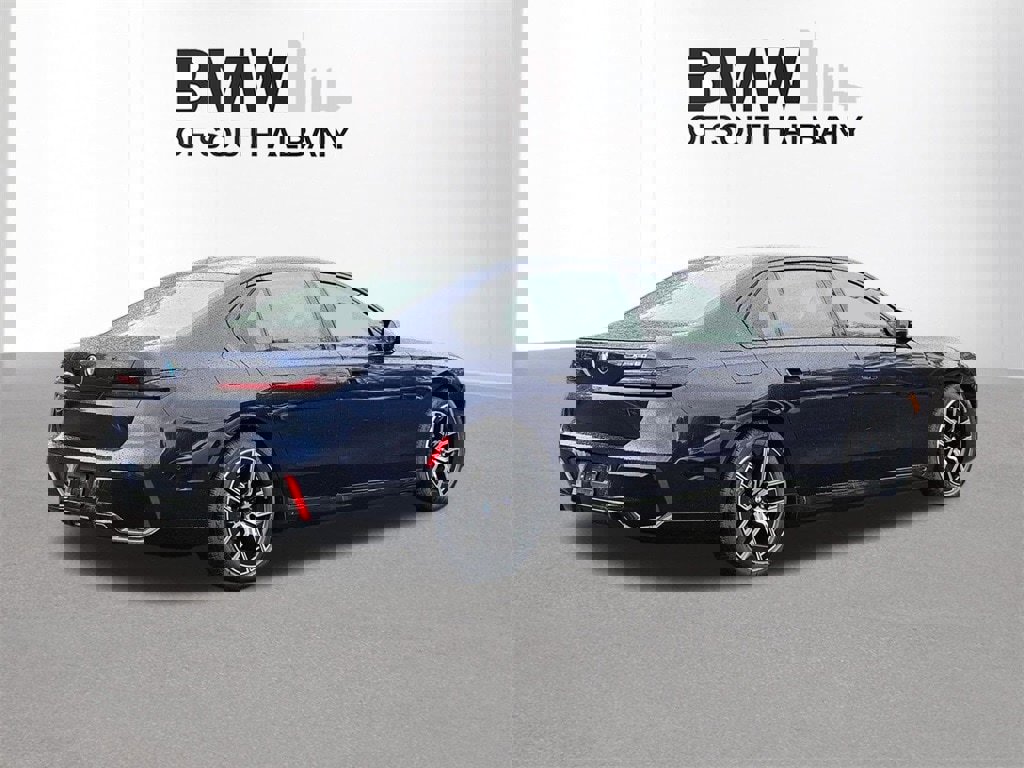 New 2026 BMW i7 xDrive60 image 4