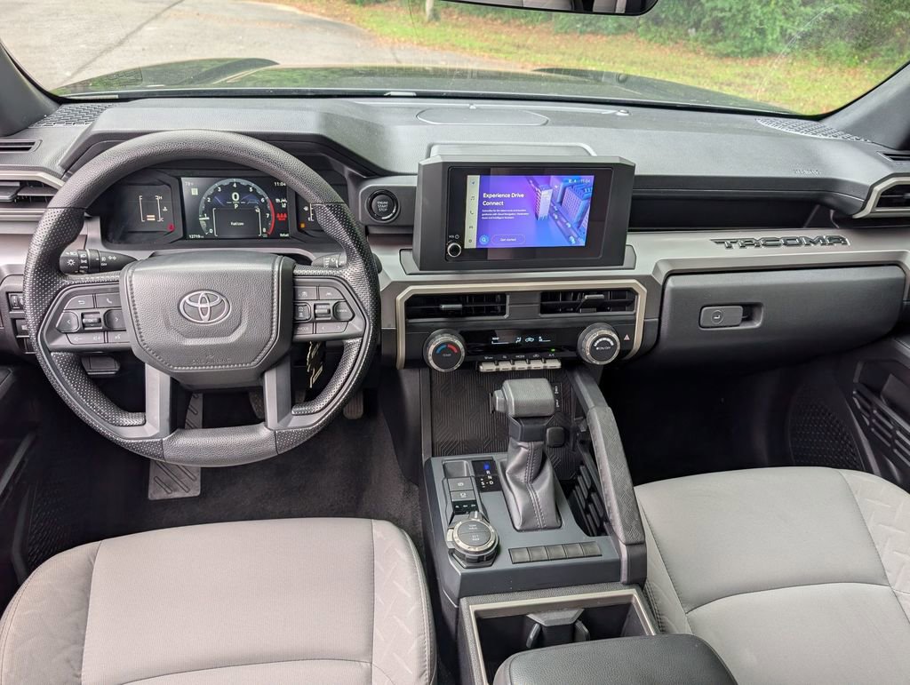 Used 2025 Toyota Tacoma SR5 AWD/4WD image 26