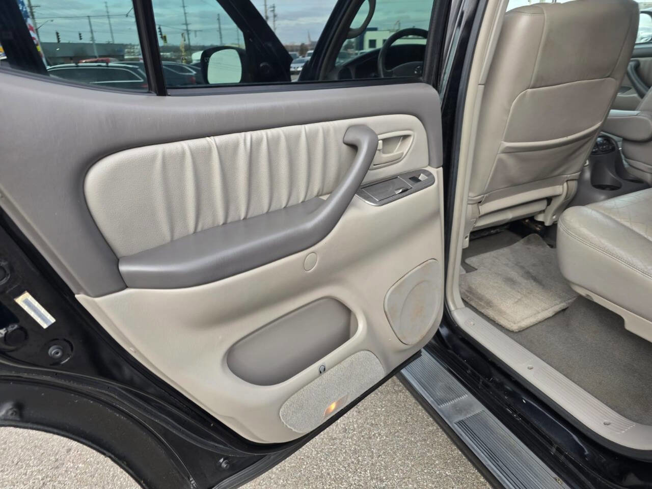 Used 2004 Toyota Sequoia Limited image 16