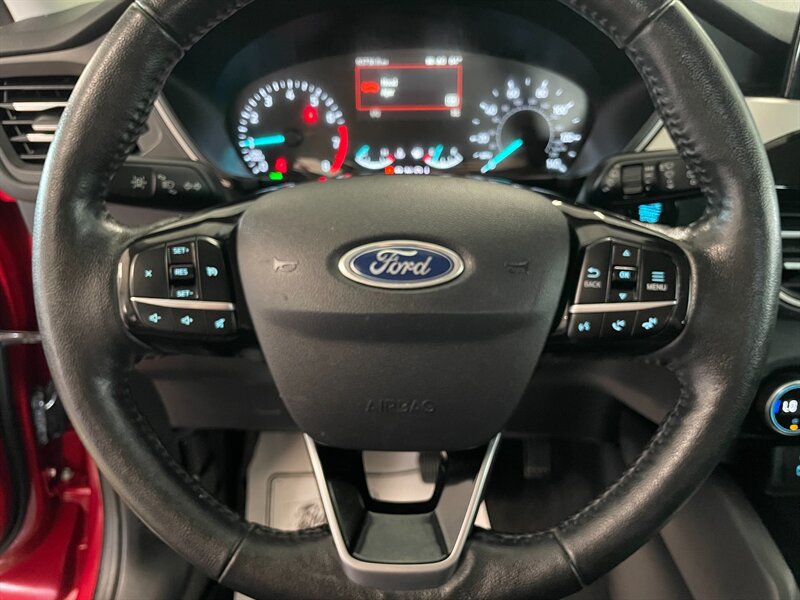 Used 2021 Ford Escape SEL AWD/4WD image 9