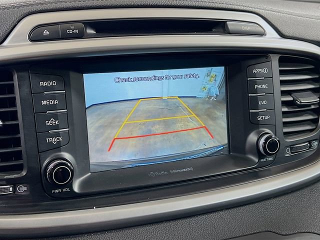 Used 2017 Kia Sorento LX w/ LX Convenience Package image 13