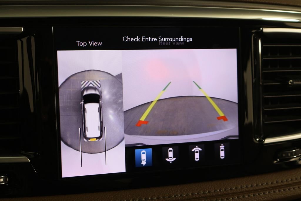 Used 2020 Chrysler Pacifica Limited w/ Advanced Safetytec Group image 44