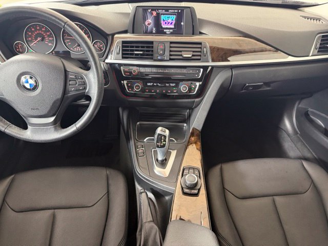 Used 2016 BMW 320i xDrive Sedan AWD/4WD image 15