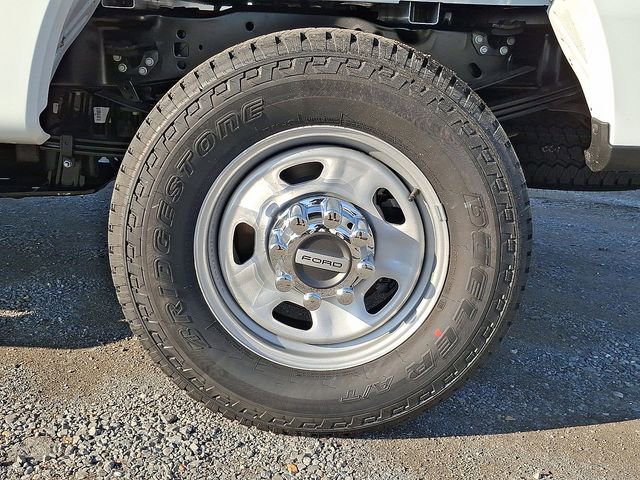 New 2026 Ford F350 XL w/ FX4 Off-Road Package AWD/4WD image 5