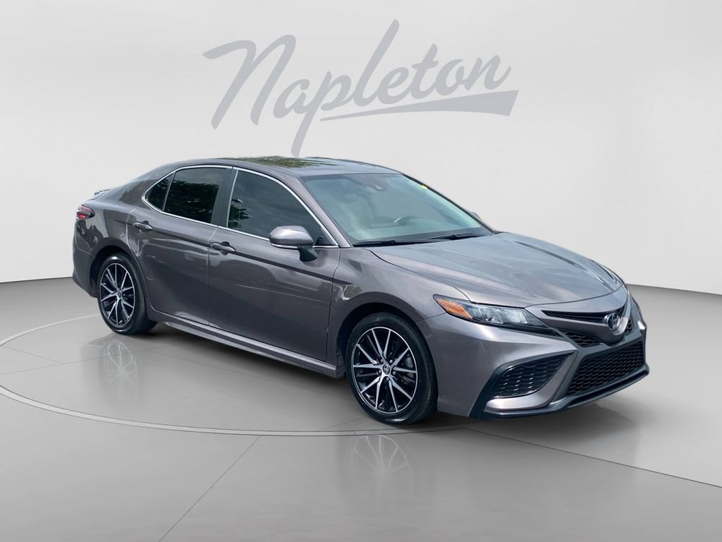 Used 2024 Toyota Camry SE w/ Convenience Package FWD image 8