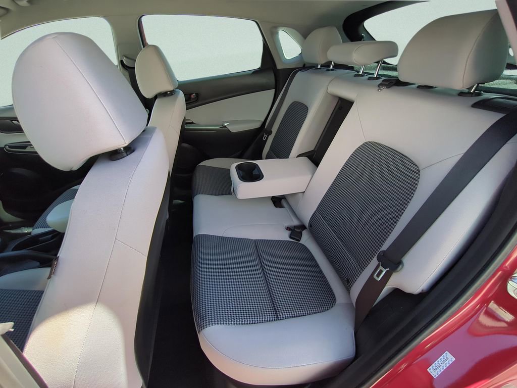 Used 2022 Hyundai Kona SE image 13