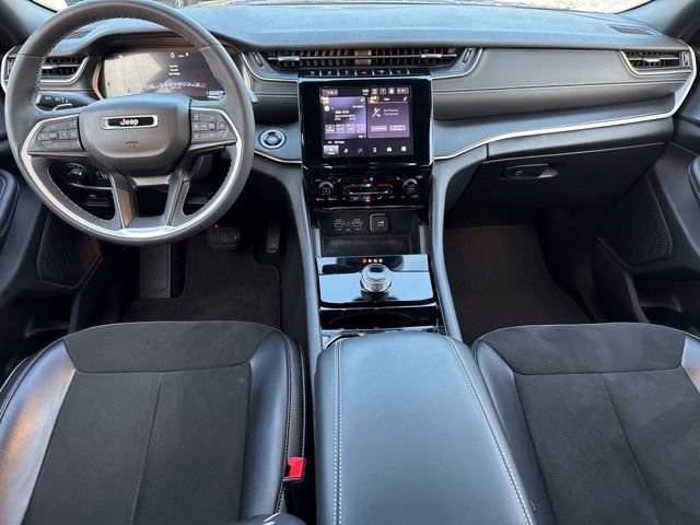 Certified 2023 Jeep Grand Cherokee Altitude image 4