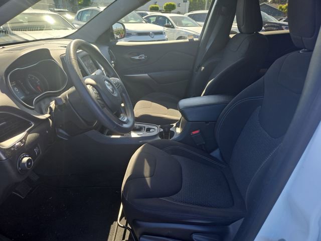 Used 2019 Jeep Cherokee Latitude w/ Popular Appearance Group FWD image 10