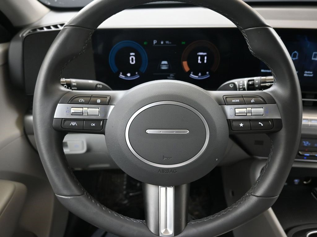 Certified 2025 Hyundai Kona SEL image 25