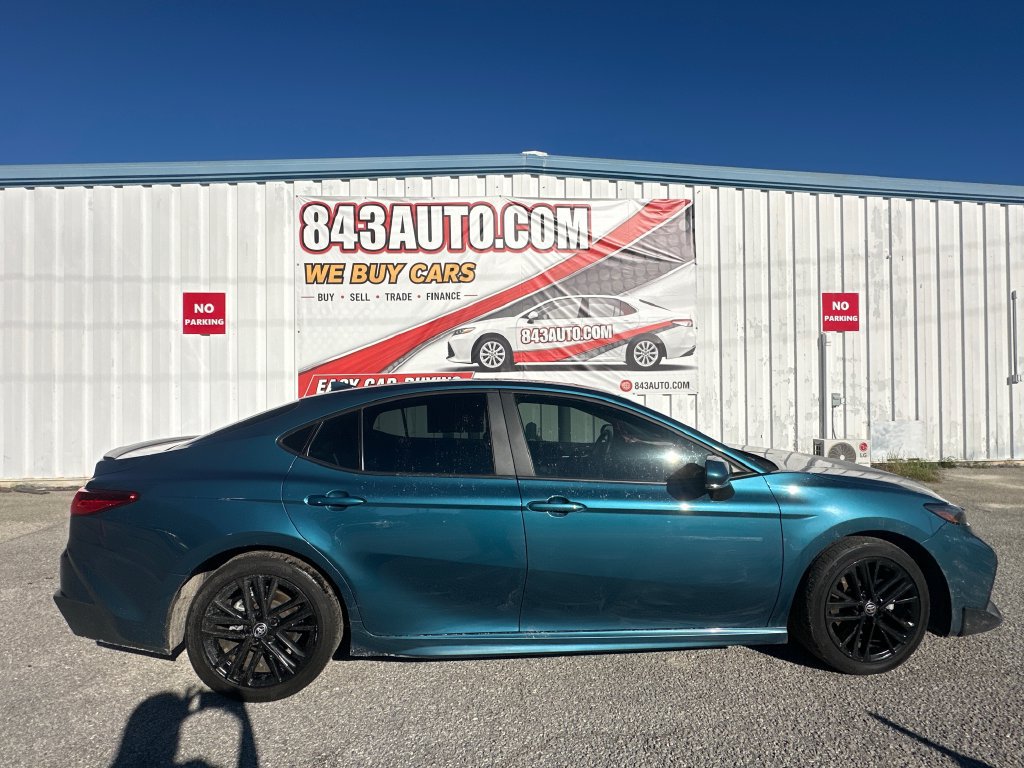 Used 2025 Toyota Camry SE w/ Multimedia Upgrade Package FWD image 10