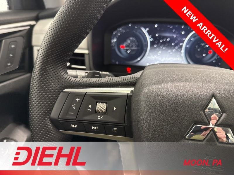 Used 2024 Mitsubishi Outlander SEL image 26