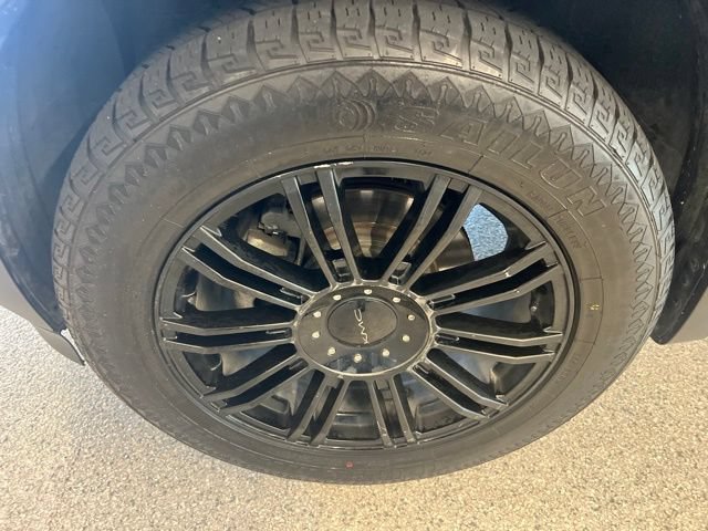 Used 2011 GMC Acadia SLT AWD/4WD image 13