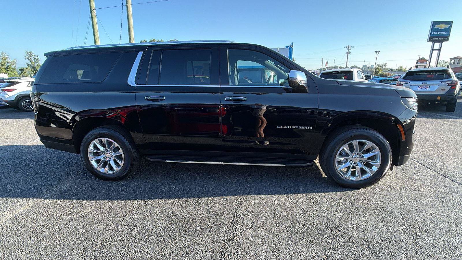 New 2026 Chevrolet Suburban Premier w/ Sun And Tow Package AWD/4WD image 7