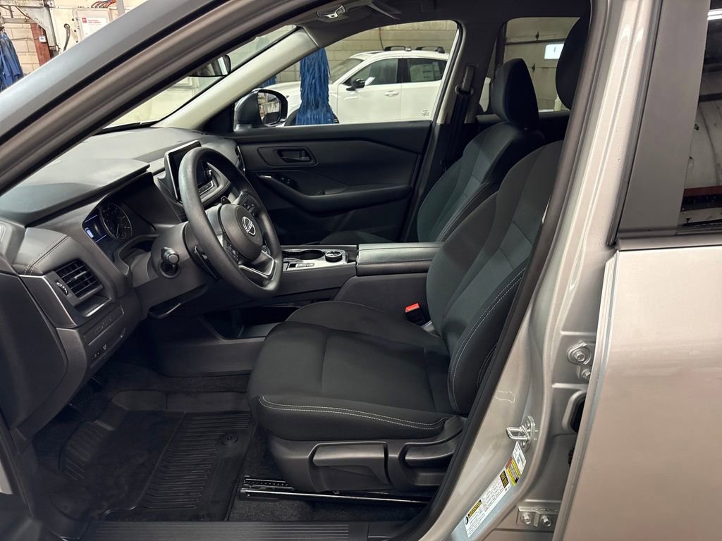 Certified 2024 Nissan Rogue S image 37