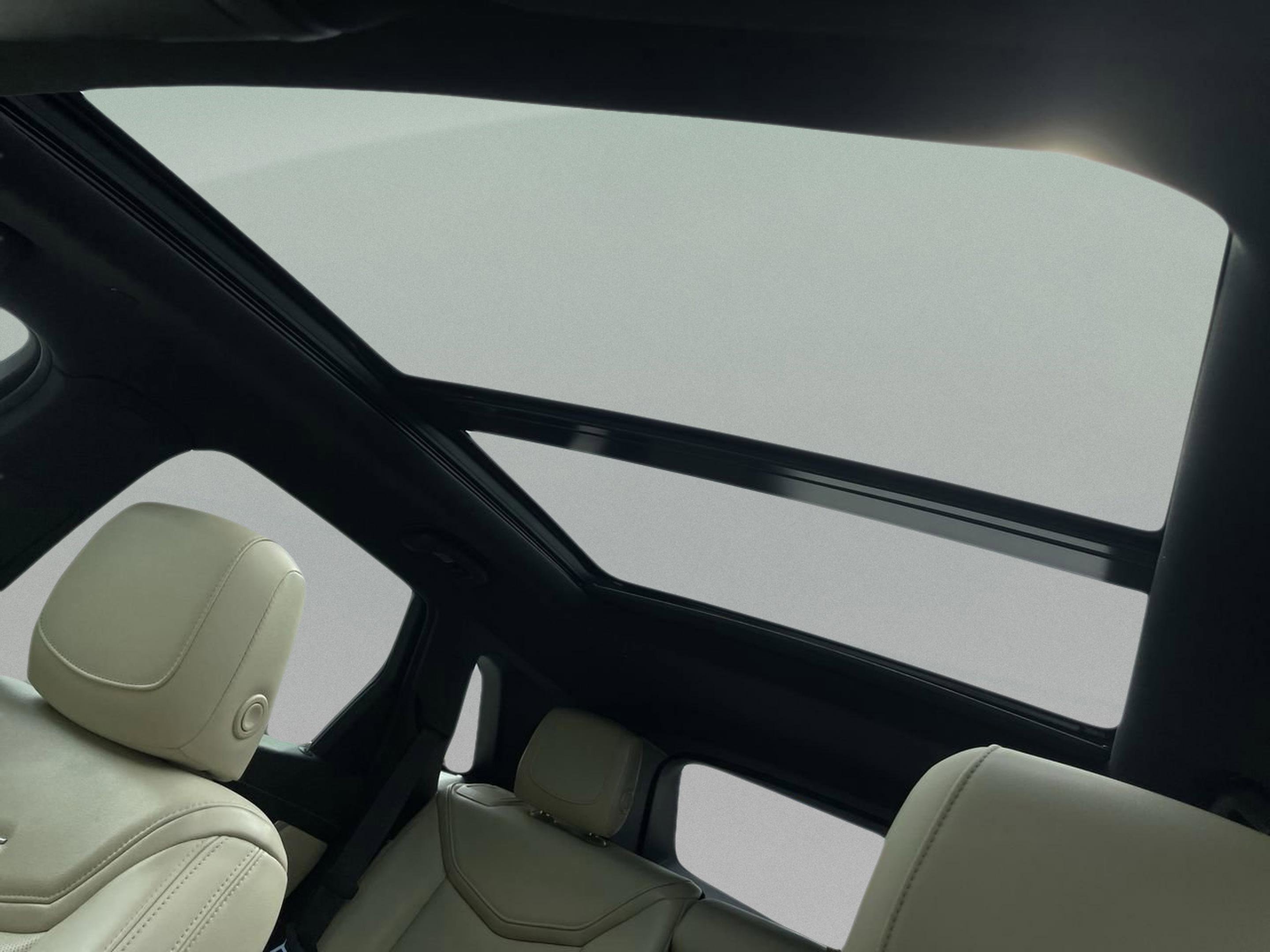 Used 2018 Cadillac XT5 Premium Luxury image 23