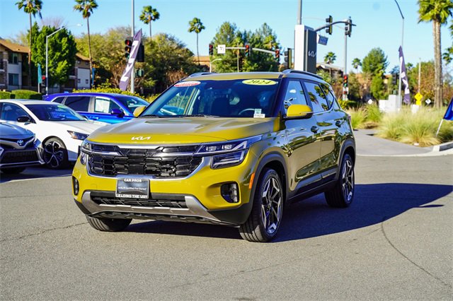 Certified 2024 Kia Seltos SX w/ SX Sunroof Package image 4