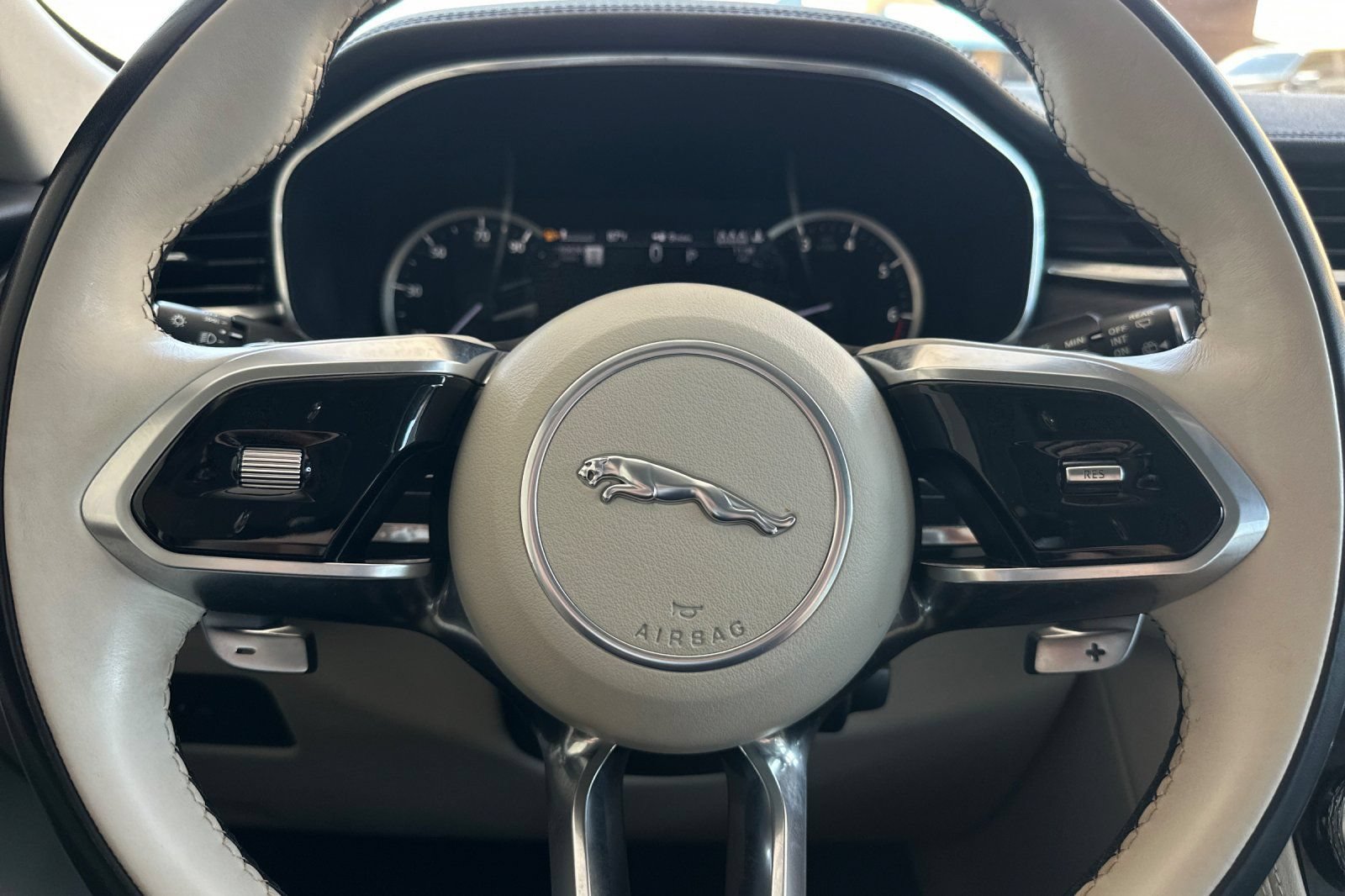 Used 2023 Jaguar F-PACE S AWD/4WD image 23