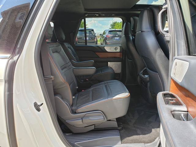 Used 2022 Lincoln Navigator L Black Label AWD/4WD image 16
