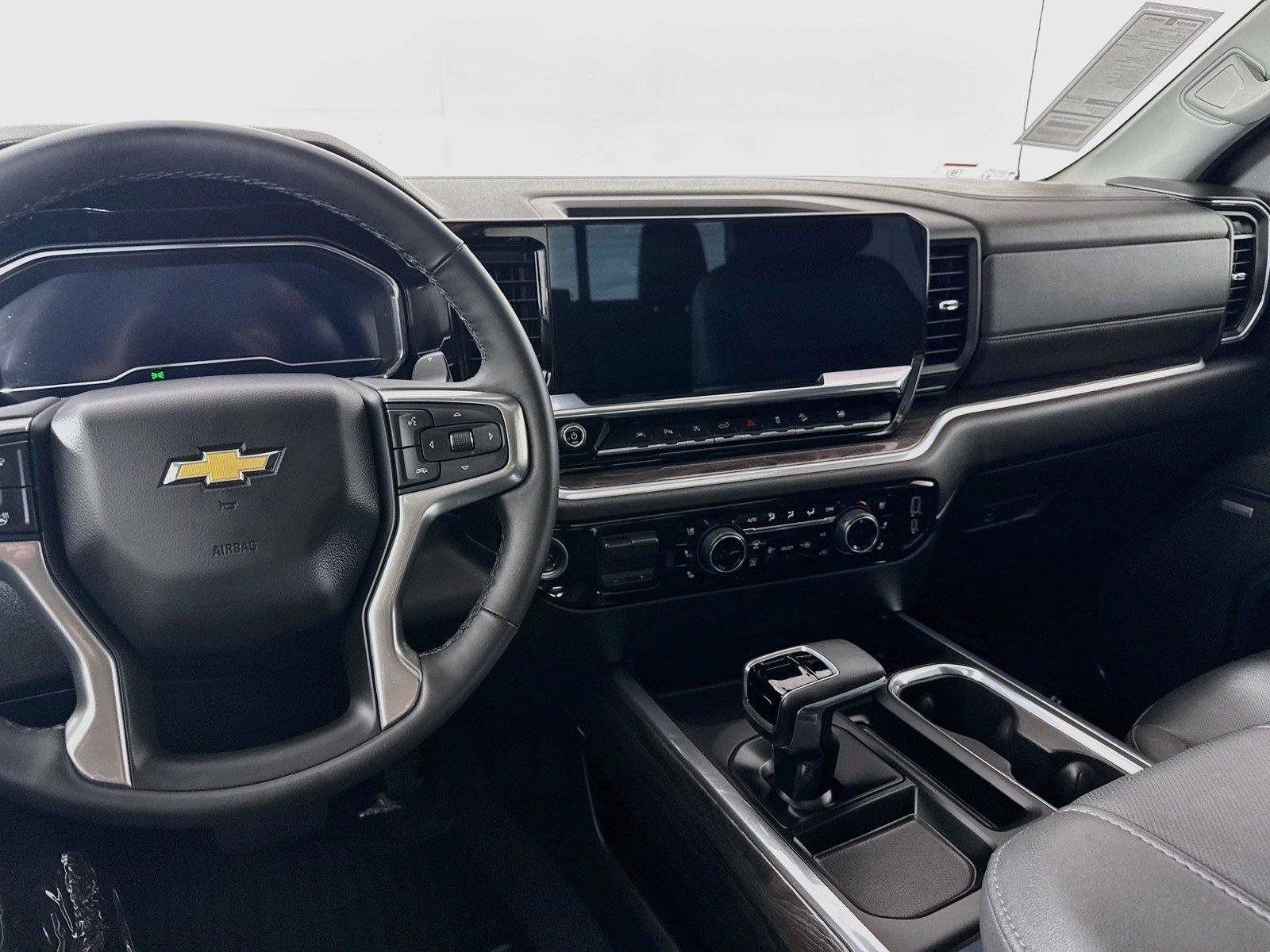 Used 2025 Chevrolet Silverado 1500 LTZ w/ LTZ Premium Package AWD/4WD image 34
