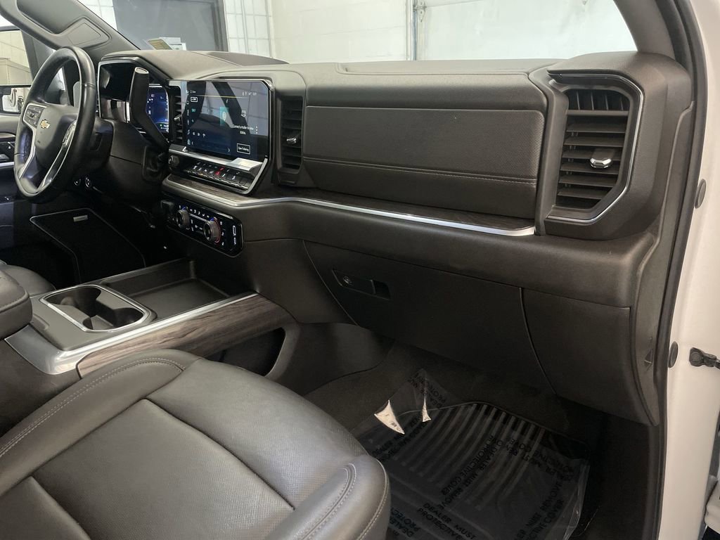 Used 2024 Chevrolet Silverado 2500 LTZ w/ LTZ Premium Package AWD/4WD image 23