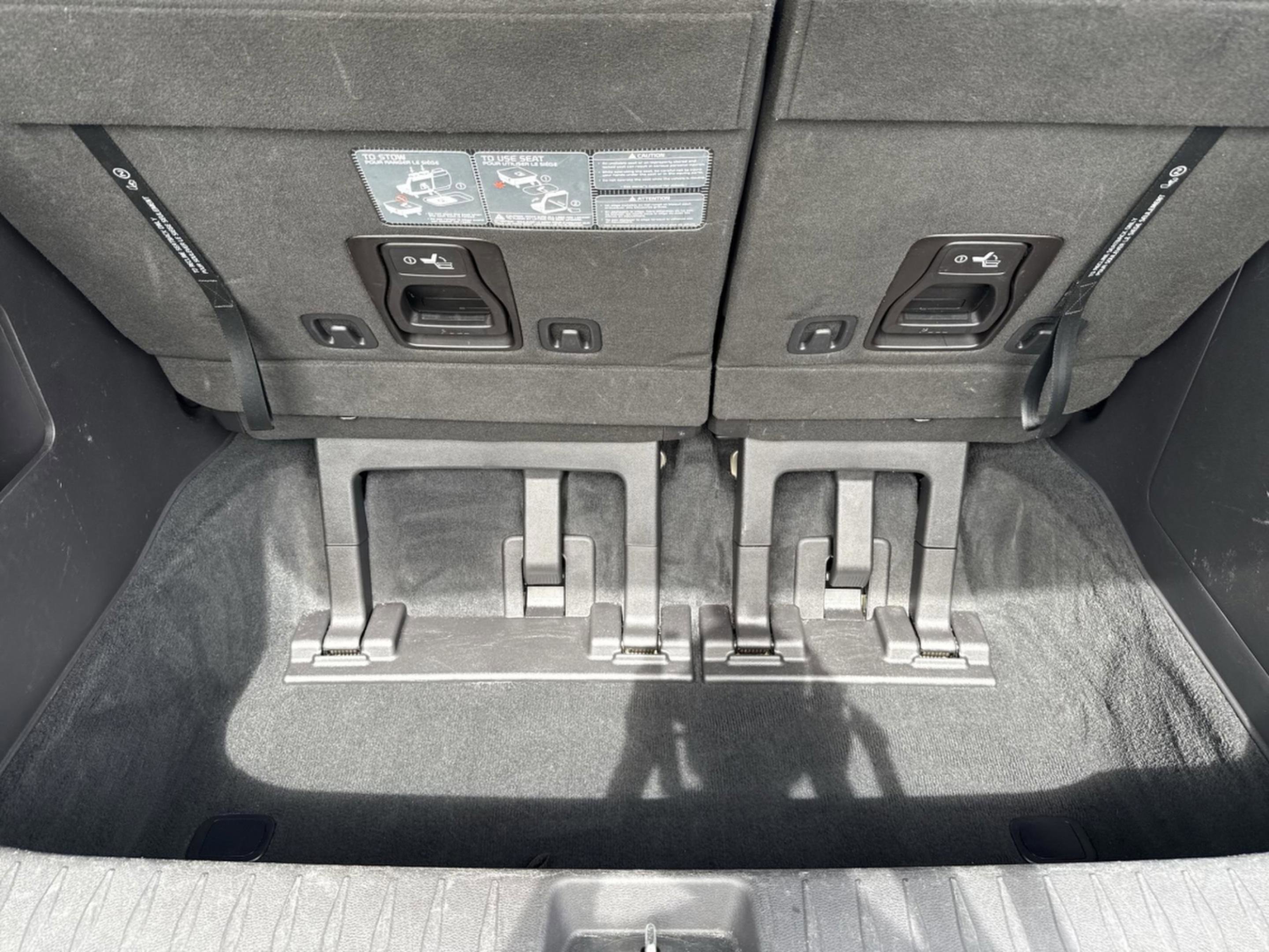 Used 2023 Kia Carnival SX image 8