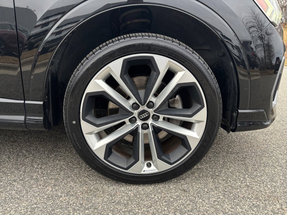 Used 2020 Audi Q3 2.0T Premium Plus w/ Premium Plus Package image 25