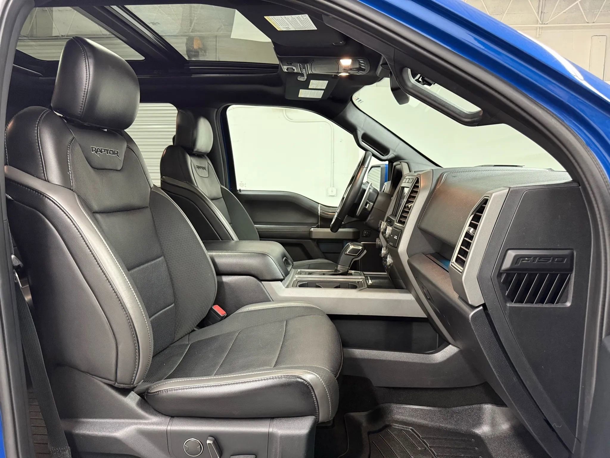 Used 2018 Ford F150 Raptor w/ Equipment Group 802A Luxury AWD/4WD image 19