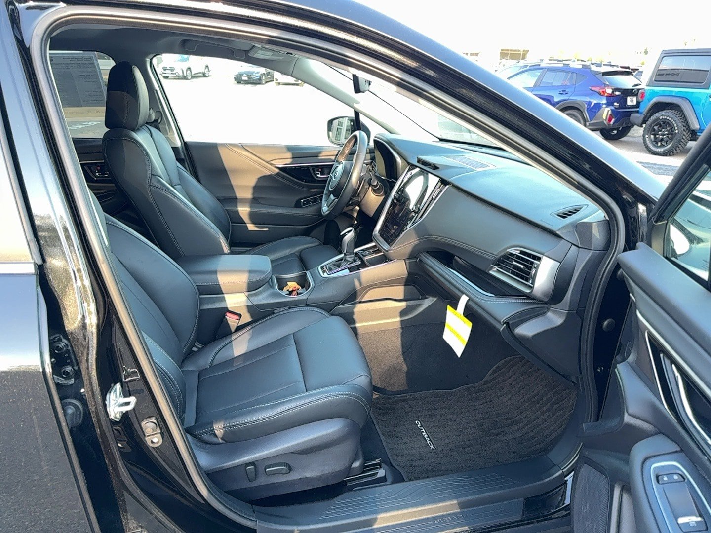 Certified 2025 Subaru Outback Limited AWD/4WD image 19