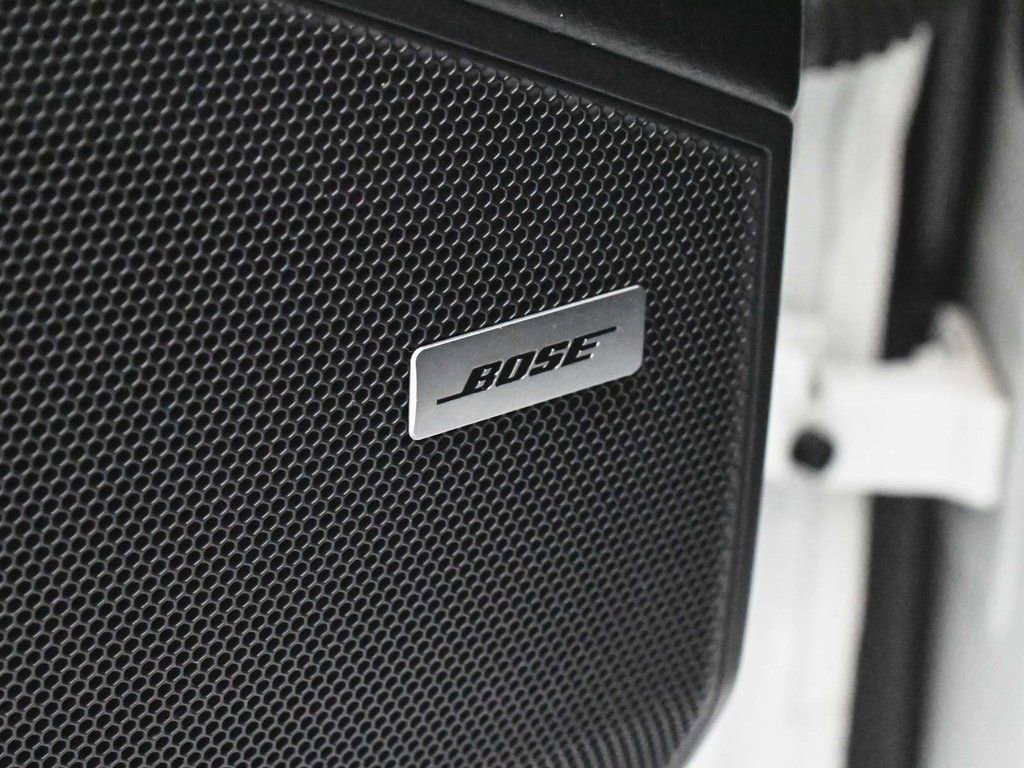 Used 2022 Porsche Cayenne Platinum Edition image 10