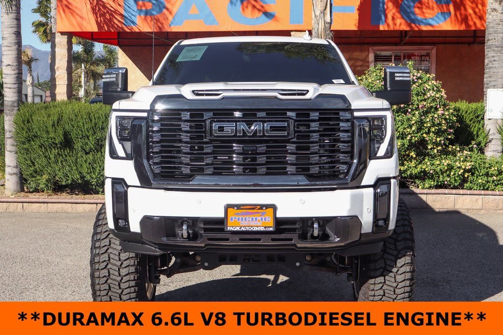 Used 2024 GMC Sierra 2500 Denali Ultimate image 3