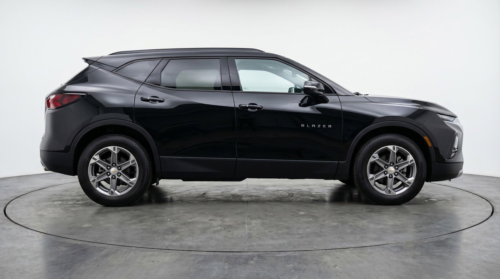 Used 2025 Chevrolet Blazer LT image 11