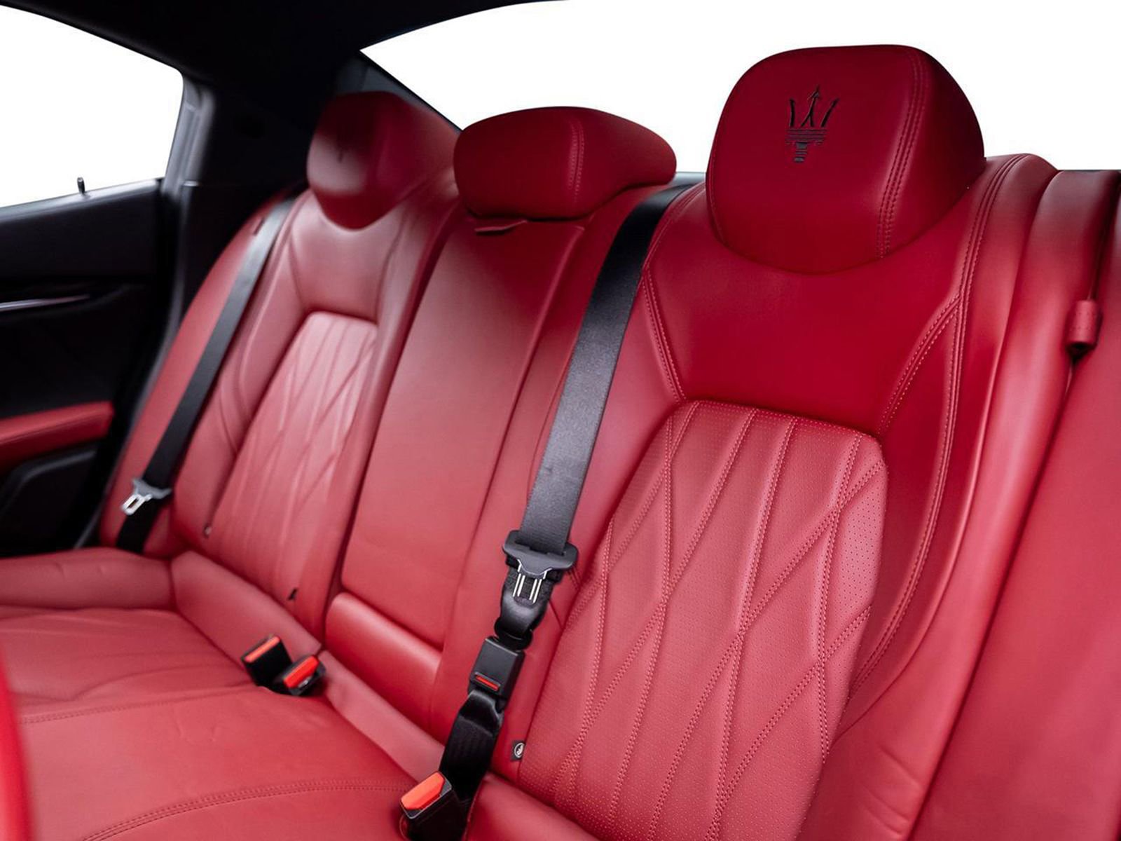 Used 2022 Maserati Ghibli Modena RWD image 41