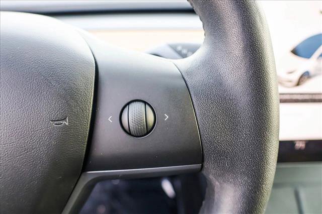 Used 2020 Tesla Model 3 Performance image 15