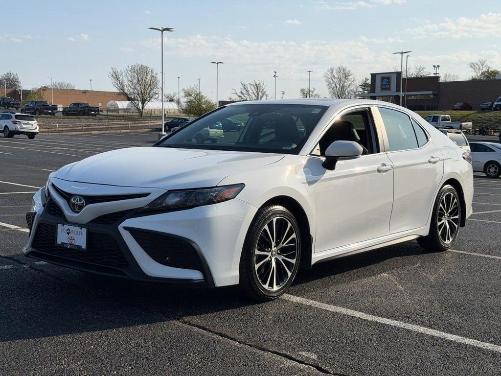 Certified 2024 Toyota Camry SE w/ Cold Weather Package image 11