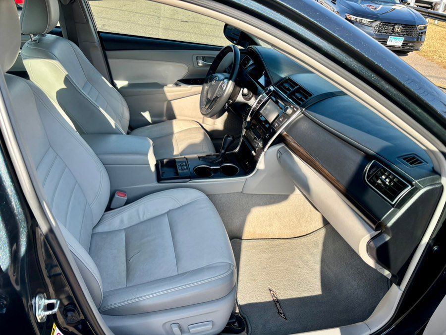Used 2015 Toyota Camry XLE FWD image 13