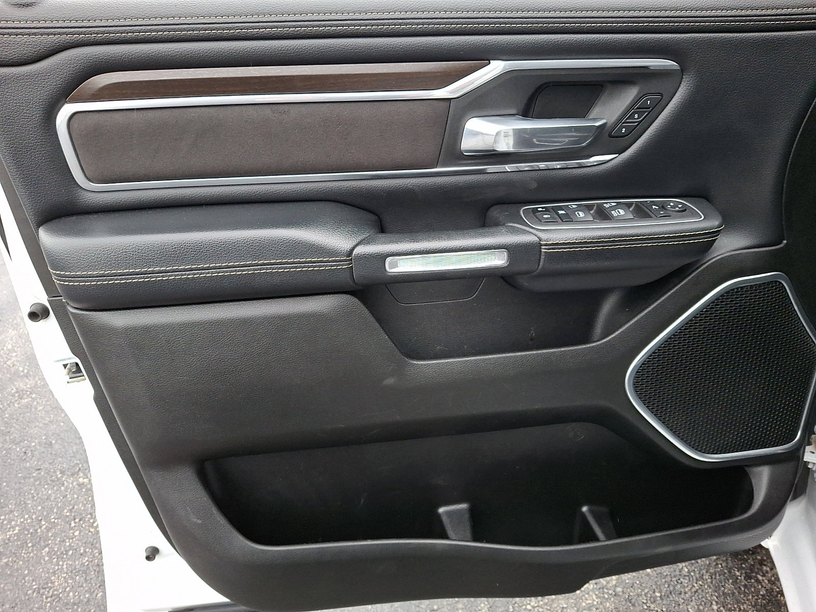 Used 2022 RAM 1500 Laramie image 12