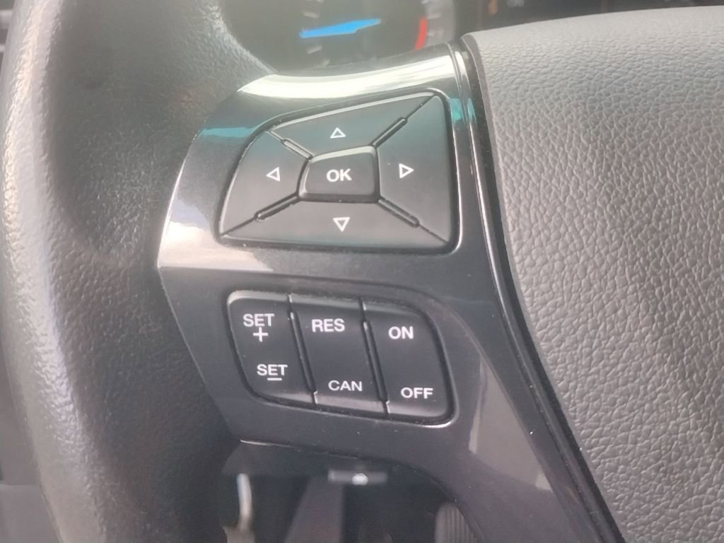 Used 2016 Ford Explorer XLT image 33