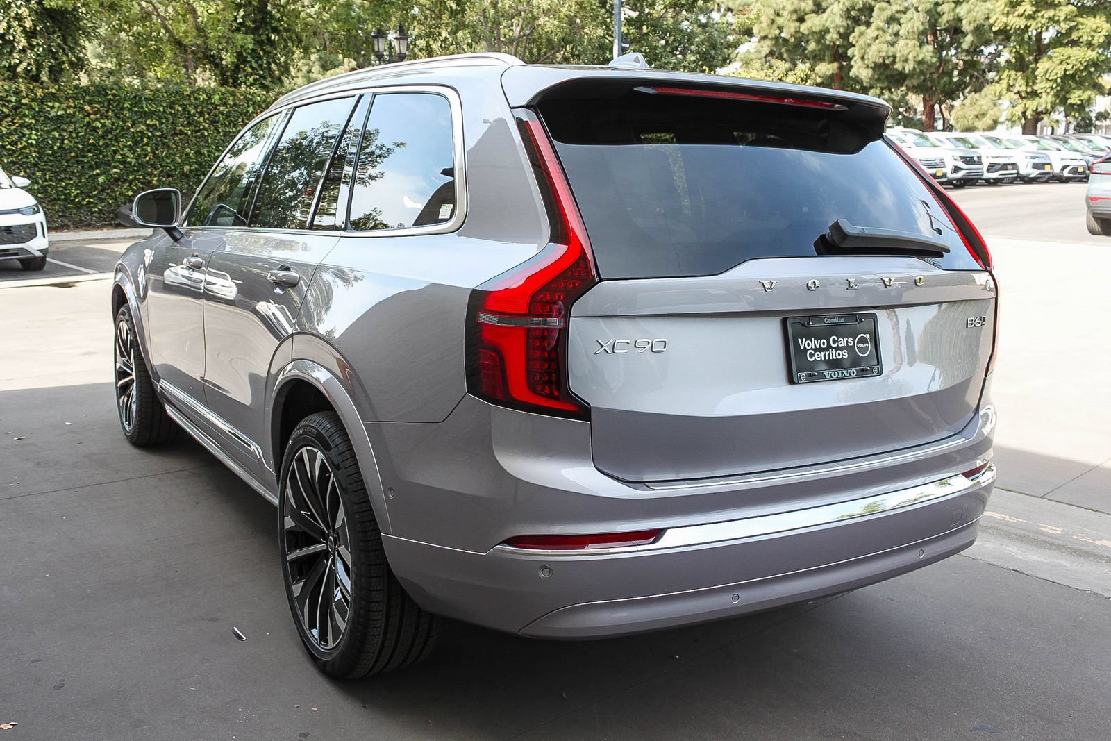 New 2026 Volvo XC90 B6 Plus w/ Protection Package Premier AWD/4WD image 7