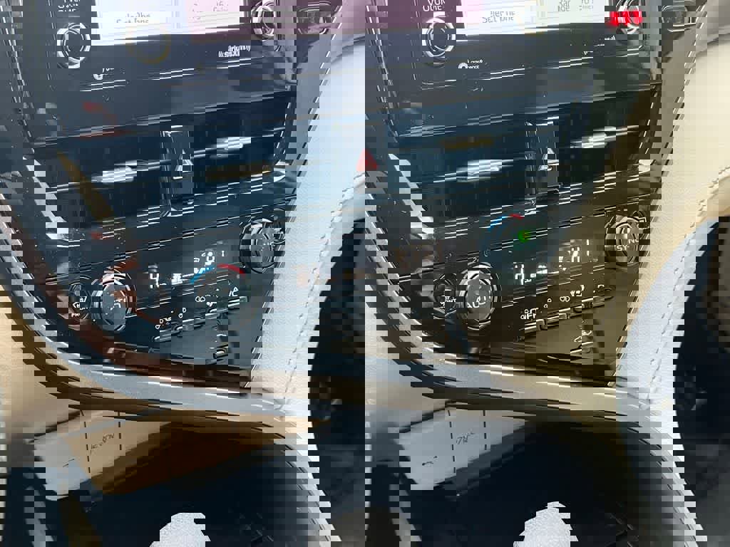 Used 2023 Toyota Camry LE image 27