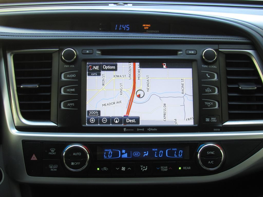 Certified 2016 Toyota Highlander XLE AWD/4WD image 30