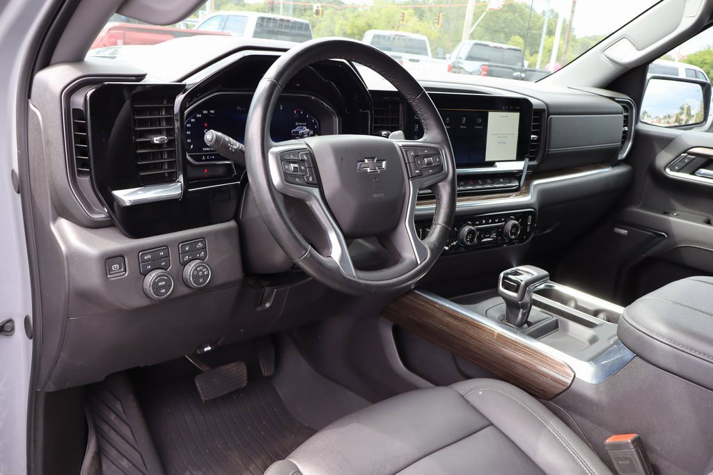 Used 2024 Chevrolet Silverado 1500 LT Trail Boss w/ LT Trail Boss Premium Package image 4